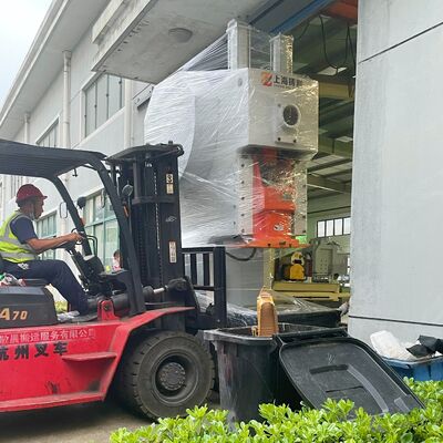 Mitsubishi PLC Schneider Low Voltage Aluminium Food Container Machine 50-68times/m Production